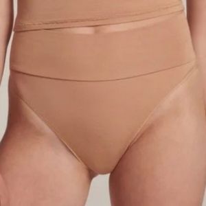 SKIMS SLEEP BRIEF in Sienna